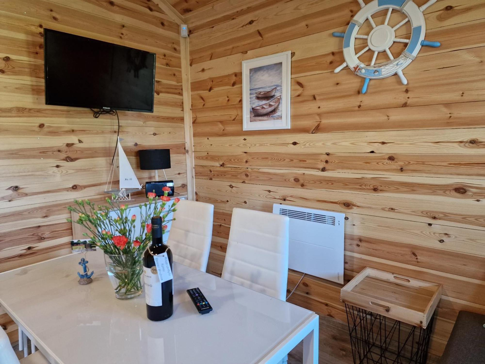 Ranczo Wodnica - Domki Letniskowe, Domki Na Wylacznosc Ustka Extérieur photo